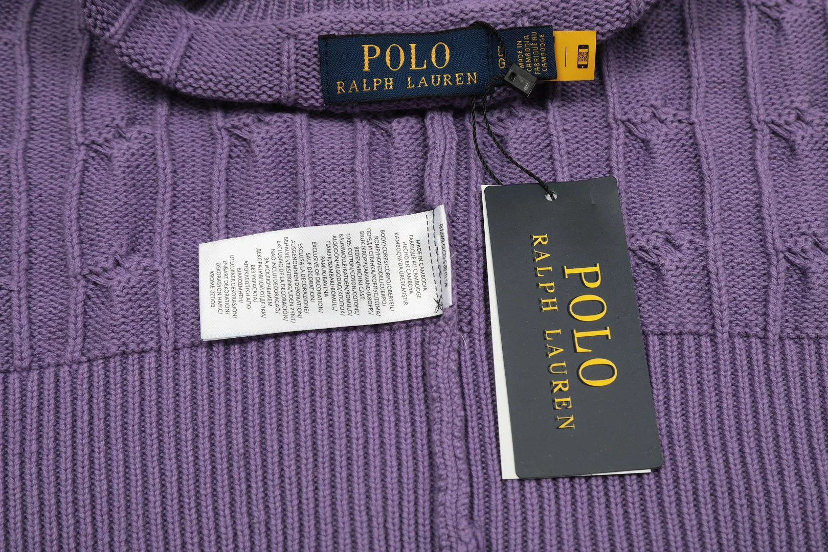 P230 Top quality" Style number: DS006# (not off the shelves all year round) [Ralph Lauren round neck solid color pony embroidery logo twist knitted cardigan] ✅Ralph Lauren Ralph Lauren classic basic versatile knitted cardigan jacket for all seasons ✅Main supplier platform live broadcast Wholesale entity Replacement if out of stock Not off the shelf ✅ZP quality 1:1 version Scan the code to enter the GF website Counter quality ✅Detailed quality The only one in Guangzhou Imported quality cotton yarn Focus on high-end, cost-effective, and good quality. Needless to say, the version is restored to the original version. The maximum size can be worn up to 160 pounds. Loose, comfortable and stress-free. ✅The upper body is simple and easy to match. A must-have for goddess ootd. Good-looking clothes are never picky. Must-have items in goddess wardrobe. Size: S- Navy blue white label Navy blue red label